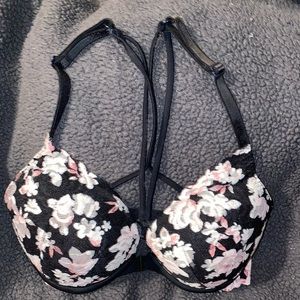 VS PINK Front Clasp Push-up Bra (32DD)
